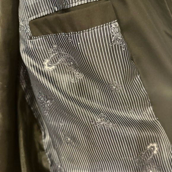 Unisex light weight bomber style jacket size L/xl - Picture 4 of 5